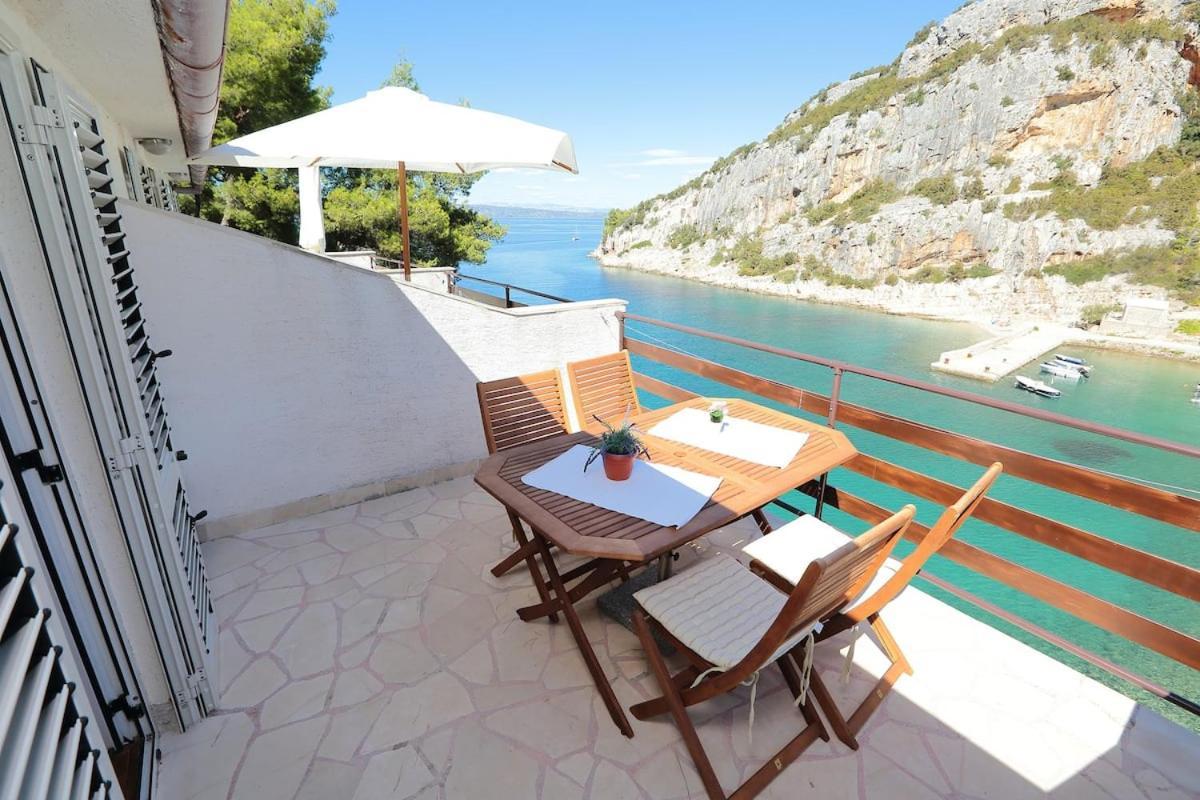 Villa Mateljan Zastražišće Dış mekan fotoğraf