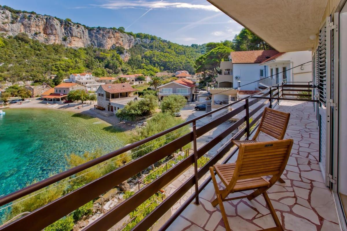 Villa Mateljan Zastražišće Dış mekan fotoğraf