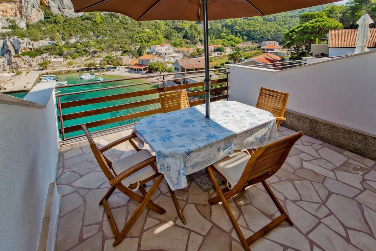 Villa Mateljan Zastražišće Dış mekan fotoğraf